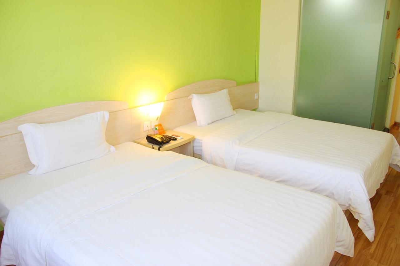 7Days Inn Xianning Hot Spring Pedestrian Street Shopping Park Eksteriør billede