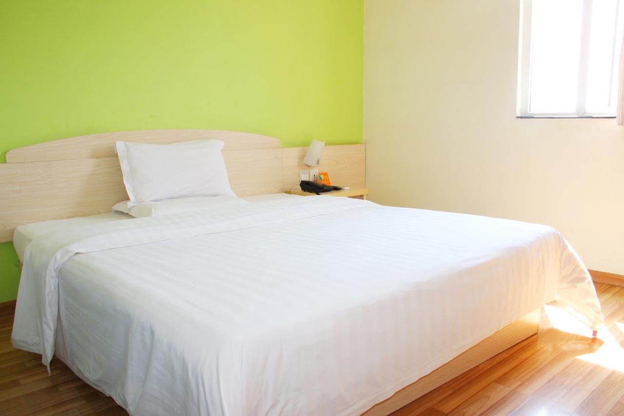 7Days Inn Xianning Hot Spring Pedestrian Street Shopping Park Eksteriør billede
